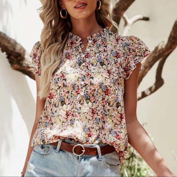 Tops - Boho half button floral print blouse